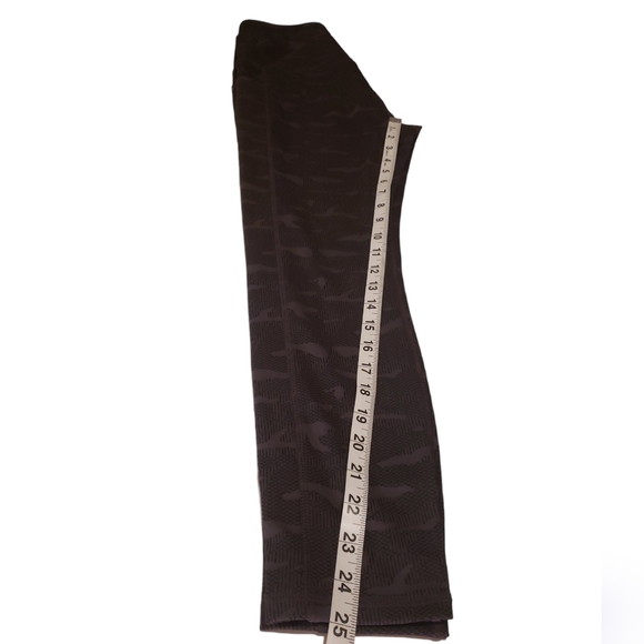 LegEnd Active Women's Medium Camo Leggings - Picture 5 of 9